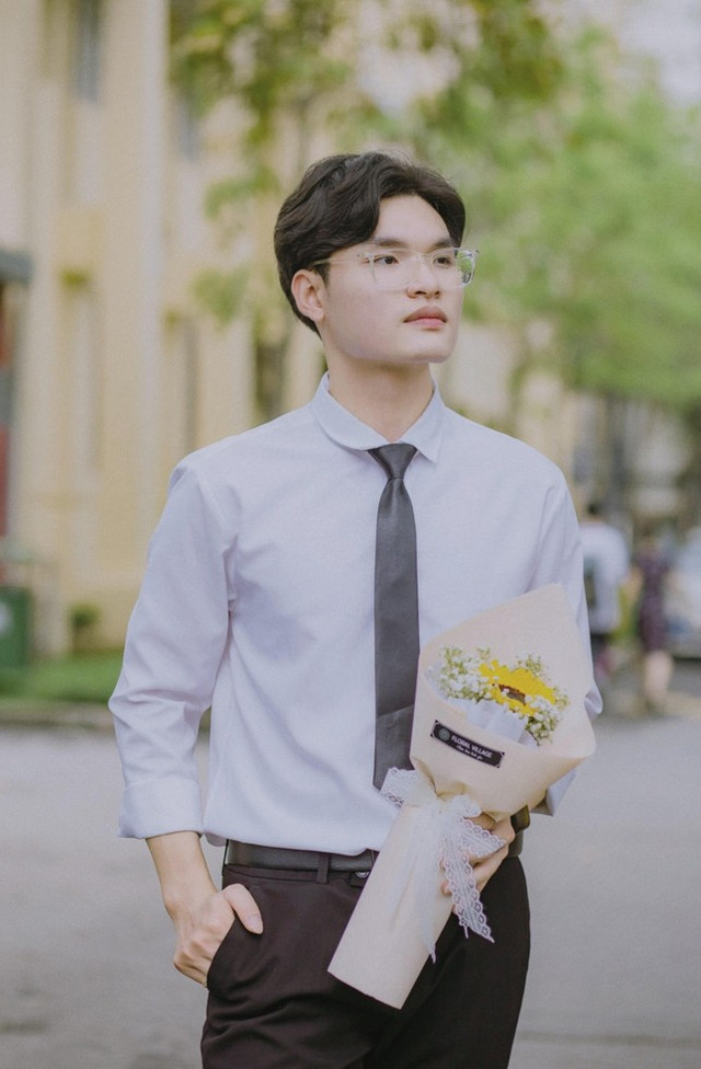 Gặp gỡ chàng sinh viên dân tộc Cao Lan với niềm đam mê văn hoá - Hình 8 Gap go chang sinh vien dan toc Cao Lan voi niem dam me van hoa-Hinh-8