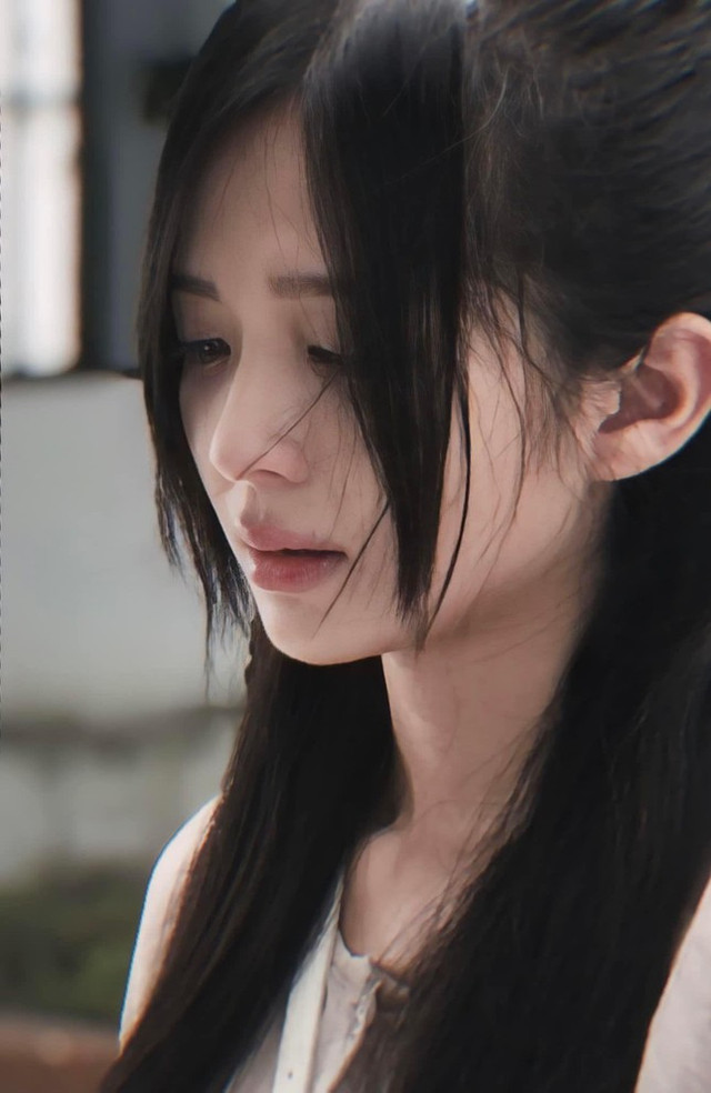 Cựu sinh viên Sư phạm hé lộ thử thách vào vai cô gái bị ám ảnh tâm lý - Hình 2 Cuu sinh vien Su pham he lo thu thach vao vai co gai bi am anh tam ly-Hinh-2