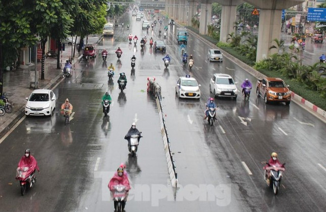 Thấy gì sau 2 ngày tách dòng ô tô, xe máy trên đường Nguyễn Trãi - Hình 4 Thay gi sau 2 ngay tach dong o to, xe may tren duong Nguyen Trai-Hinh-4