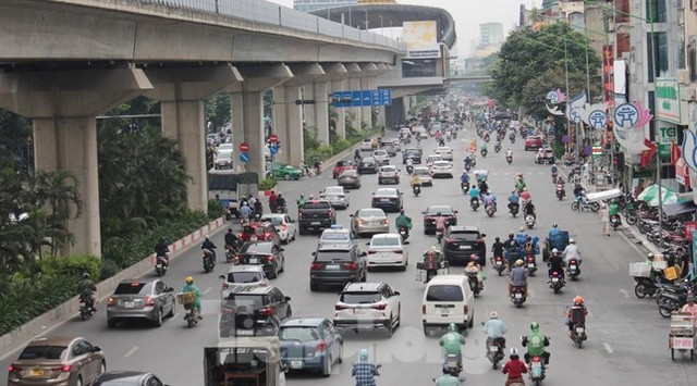 Thấy gì sau 2 ngày tách dòng ô tô, xe máy trên đường Nguyễn Trãi - Hình 9 Thay gi sau 2 ngay tach dong o to, xe may tren duong Nguyen Trai-Hinh-9