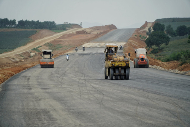 2.000 km cao tốc, xây kiểu gì để xong trong 3 năm? - Hình 2 2.000 km cao toc, xay kieu gi de xong trong 3 nam?-Hinh-2