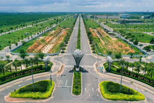 Ai đứng sau dự án bị kiến nghị phạt 900 triệu đồng? - Hình 2 Ai dung sau du an bi kien nghi phat 900 trieu dong?-Hinh-2