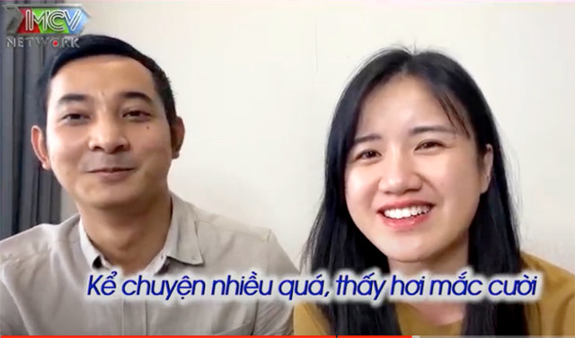 Luật lạ của cô vợ trẻ: Xem điện thoại trước mặt con, phạt 1 triệu đồng - Hình 2 Luat la cua co vo tre: Xem dien thoai truoc mat con, phat 1 trieu dong-Hinh-2