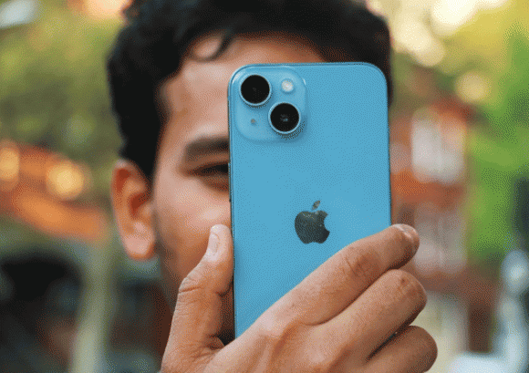 iPhone 14 lặp lại một trong những lỗi thiết kế khó chịu nhất của Apple iPhone 14 lap lai mot trong nhung loi thiet ke kho chiu nhat cua Apple