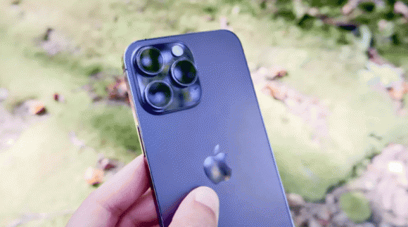 iPhone 14 lặp lại một trong những lỗi thiết kế khó chịu nhất của Apple - Hình 2 iPhone 14 lap lai mot trong nhung loi thiet ke kho chiu nhat cua Apple-Hinh-2