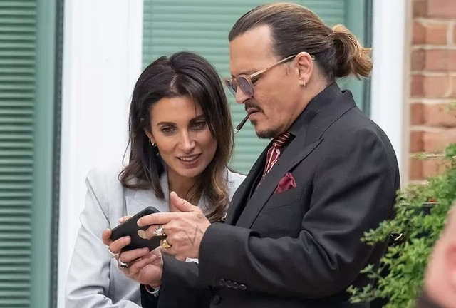 Bạn gái mới của Johnny Depp là con ông trùm bất động sản Ban gai moi cua Johnny Depp la con ong trum bat dong san