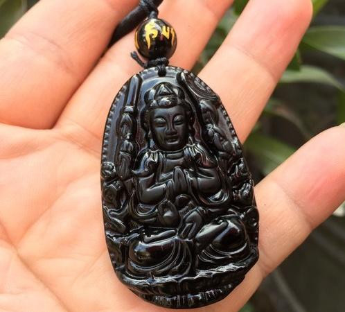 Vật phẩm phù trợ công danh, tình duyên hồng rực cho 12 con giáp Vat pham phu tro cong danh, tinh duyen hong ruc cho 12 con giap