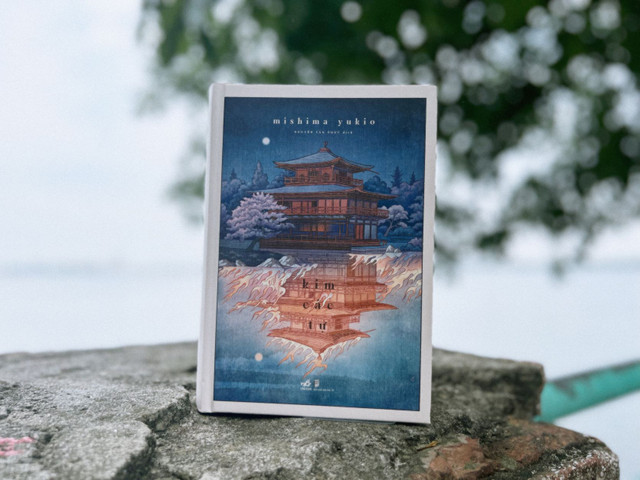 Tuyệt tác văn chương từ vụ phóng hỏa ngôi chùa dát vàng - Hình 3 Tuyet tac van chuong tu vu phong hoa ngoi chua dat vang-Hinh-3