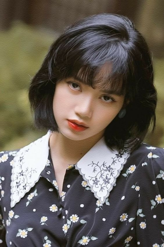 Sự khủng hoảng mà Lisa (BlackPink) không thể lường trước - Hình 5 Su khung hoang ma Lisa (BlackPink) khong the luong truoc-Hinh-5