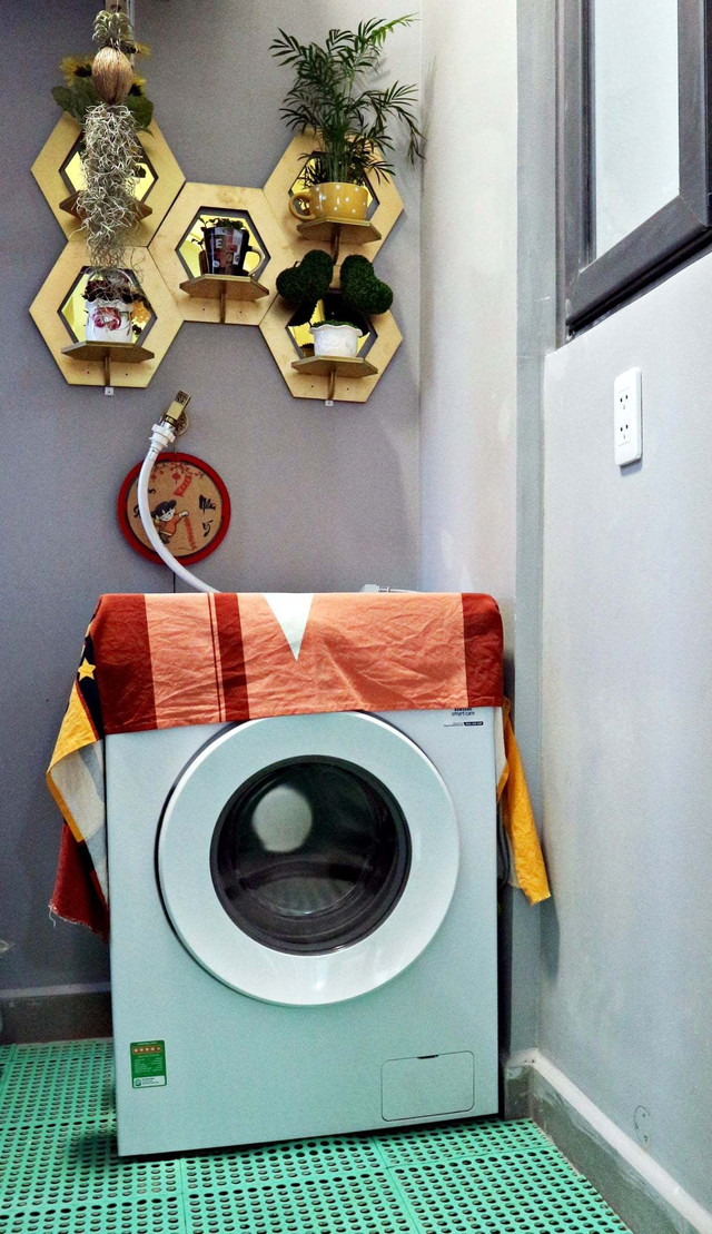 Căn hộ búp bê của nữ gia chủ yêu màu xanh và hồng, dùng thùng gỗ làm giường - Hình 22 Can ho bup be cua nu gia chu yeu mau xanh va hong, dung thung go lam giuong-Hinh-22