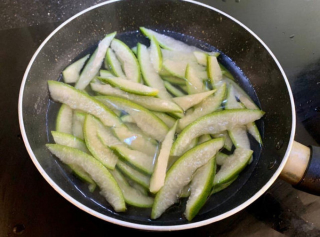 Ăn bưởi đừng bỏ phần này, làm 4 món ngon lạ chống ngán, cả nhà tròn mắt - Hình 6 An buoi dung bo phan nay, lam 4 mon ngon la chong ngan, ca nha tron mat-Hinh-6