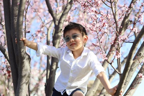 Loạt ảnh đáng yêu của con trai Đan Trường ra dáng soái ca nhí, dân tình xuýt xoa - Hình 6 Loat anh dang yeu cua con trai Dan Truong ra dang soai ca nhi, dan tinh xuyt xoa-Hinh-6