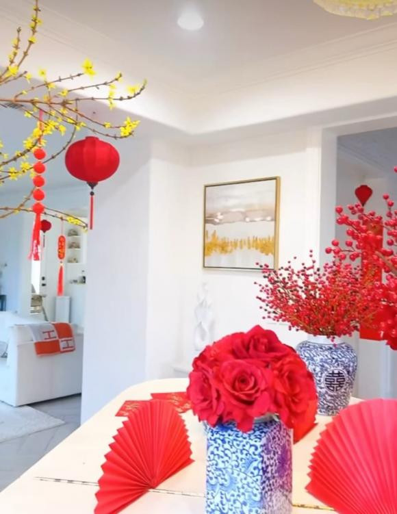 Phạm Hương trang hoàng lộng lẫy bên trong căn biệt thự xịn xò - Hình 4 Pham Huong trang hoang long lay ben trong can biet thu xin xo-Hinh-4
