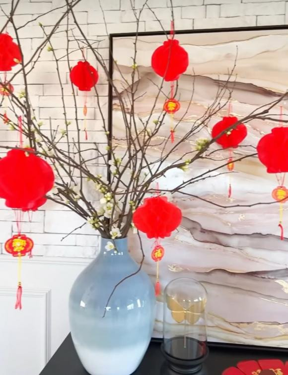 Phạm Hương trang hoàng lộng lẫy bên trong căn biệt thự xịn xò - Hình 6 Pham Huong trang hoang long lay ben trong can biet thu xin xo-Hinh-6