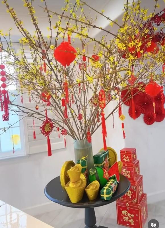 Phạm Hương trang hoàng lộng lẫy bên trong căn biệt thự xịn xò Pham Huong trang hoang long lay ben trong can biet thu xin xo