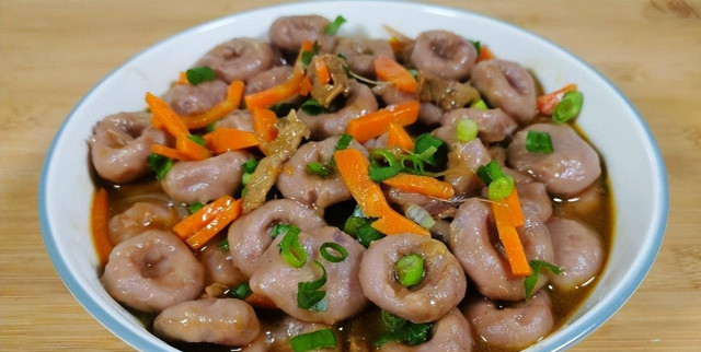 Bồi bổ tỳ vị với thịt bò và 2 loại củ có canxi cao - Hình 2 Boi bo ty vi voi thit bo va 2 loai cu co canxi cao-Hinh-2