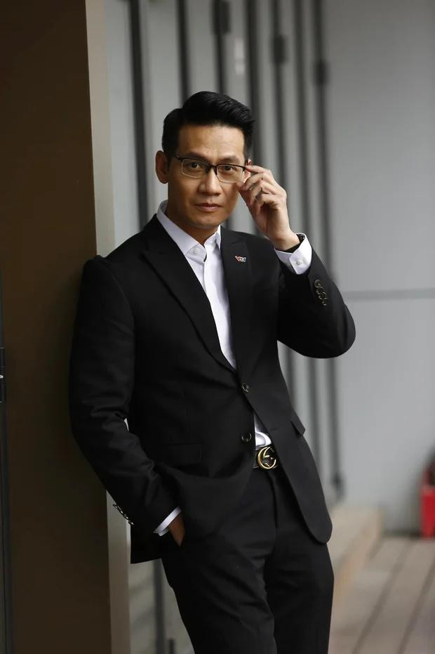 BTV Tuấn Dương: Sở hữu 30 giây để đời và hôn nhân kín tiếng - Hình 4 BTV Tuan Duong: So huu 30 giay de doi va hon nhan kin tieng-Hinh-4