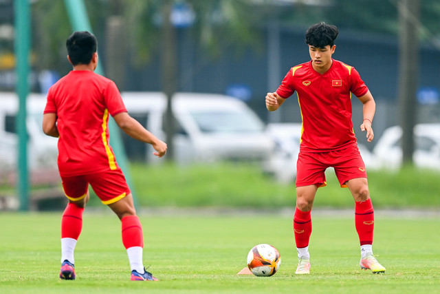 HLV Park Hang-seo vắng mặt trong buổi tập của U23 Việt Nam - Hình 8 HLV Park Hang-seo vang mat trong buoi tap cua U23 Viet Nam-Hinh-8