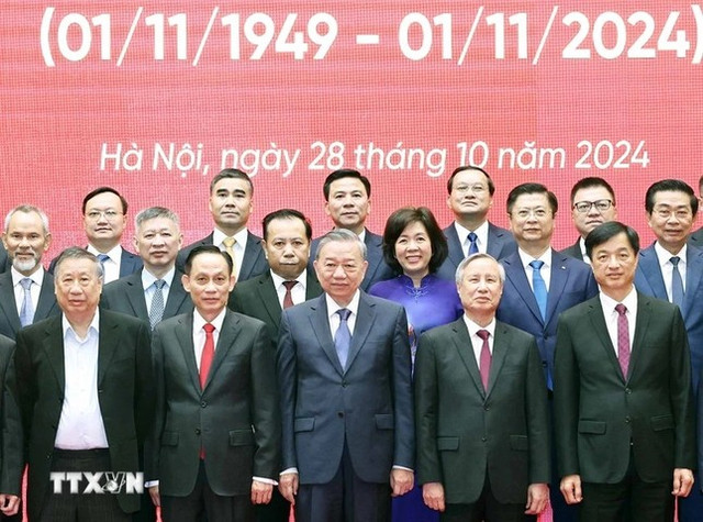 Lan tỏa mạnh mẽ 'phiên bản Việt Nam độc lập, tự chủ, hòa bình, hợp tác, phát triển... - Hình 3 Lan toa manh me 'phien ban Viet Nam doc lap, tu chu, hoa binh, hop tac, phat trien...-Hinh-3