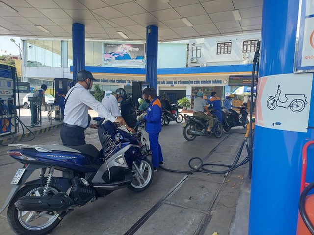 Quản lý giá xăng dầu: Bộ Công Thương "trao quyền", Bộ Tài chính… từ chối Quan ly gia xang dau: Bo Cong Thuong