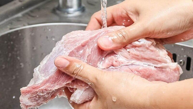 4 sai lầm khi tích trữ thịt trong tủ lạnh cực hại sức khỏe - Hình 3 4 sai lam khi tich tru thit trong tu lanh cuc hai suc khoe-Hinh-3