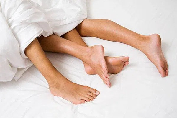 Ngoại tình với chồng cũ những tưởng không ai phát hiện Ngoai tinh voi chong cu nhung tuong khong ai phat hien