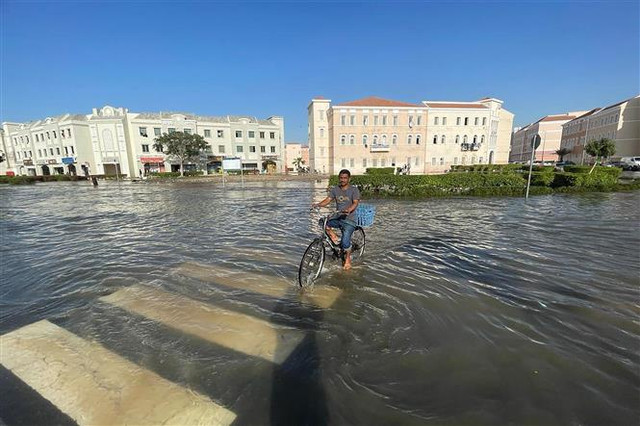 Nguyên nhân thực sự của trận lũ lụt lịch sử ở Dubai - Hình 2 Nguyen nhan thuc su cua tran lu lut lich su o Dubai-Hinh-2
