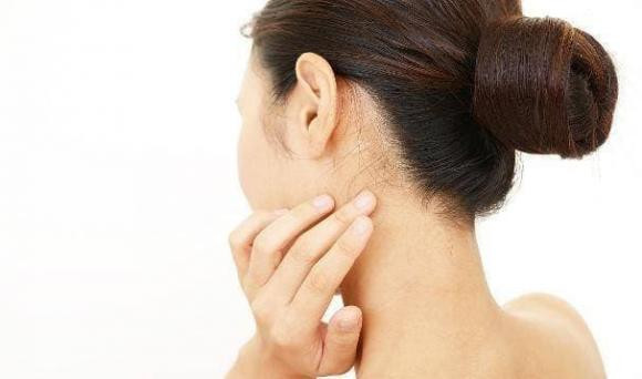 Nếu ở cổ có 3 “tín hiệu” thì có thể là báo hiệu cho tế bào ung thư “hoạt động” - Hình 2 Neu o co co 3 “tin hieu” thi co the la bao hieu cho te bao ung thu “hoat dong”-Hinh-2