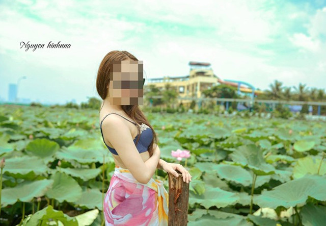 Hồ sen mùa hè nóng rực vì nhiều chị em hồn nhiên mặc không nội y - Hình 2 Ho sen mua he nong ruc vi nhieu chi em hon nhien mac khong noi y-Hinh-2