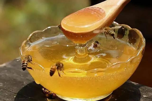 5 thực phẩm đại kỵ với canh cua, ăn vào dễ gây ngộ độc - Hình 4 5 thuc pham dai ky voi canh cua, an vao de gay ngo doc-Hinh-4
