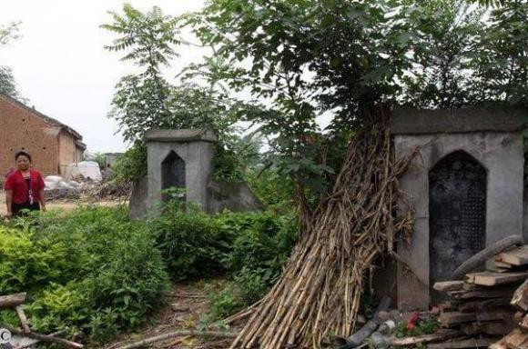 4 dấu hiệu phong thủy tốt trong khu lăng mộ tổ tiên - Hình 4 4 dau hieu phong thuy tot trong khu lang mo to tien-Hinh-4