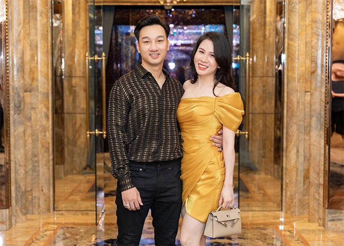 Vợ MC Thành Trung vừa xinh đẹp lại giỏi giang