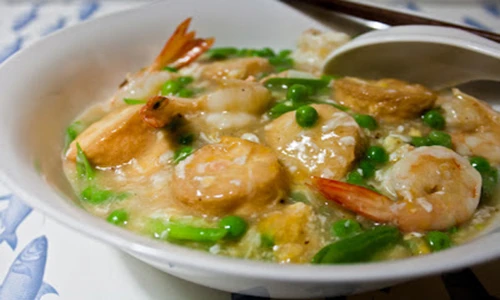 Bữa cơm một món với đậu non sốt tôm trứng