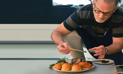 Sốc: Thu nhập khủng của chuyên gia rà phá bom mìn 277 triệu/tháng