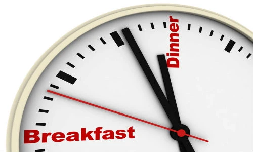 Ăn uống đúng cách để giữ sức khỏe cho mùa thi