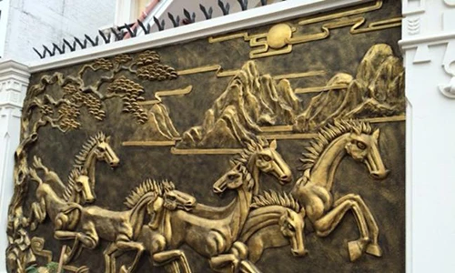 Cổng biệt thự, tường rào cầu kỳ của các đại gia Hà Nội