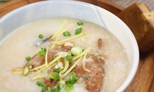 Cháo gan lợn trứng bắc thảo đủ chất cho bữa sáng