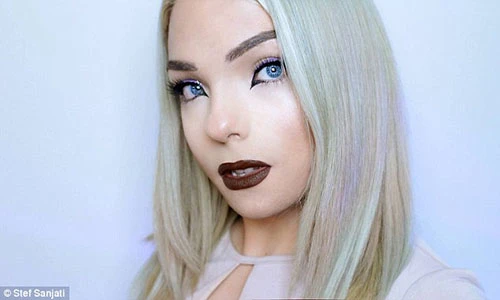 Chi bộn tiền chuyển giới để khỏi tốn công hóa trang 5h/ngày