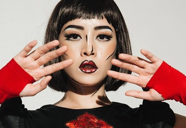 Những cách trang điểm độc đáo của Chi Pu, không phải ai cũng dám thử