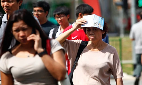 Nguy hại sức khỏe khi cơ thể mất nước mùa hè nắng nóng