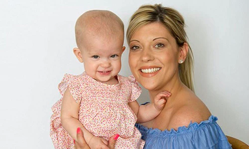 Hy hữu bà mẹ mang thai nhờ cào xước thành tử cung