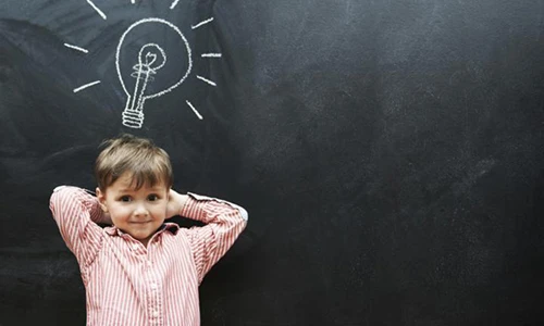 Những biểu hiện lạ lùng chứng tỏ trẻ thông minh hơn người