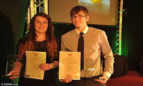 Được cứu sống nhờ vẫy ngón chân khi chuẩn bị rút ống thở