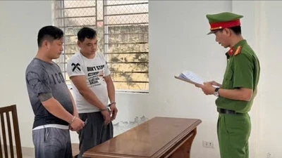 Bắt 2 đối tượng giả danh công an, cướp tiền trên "chiếu bạc" ở Đà Nẵng