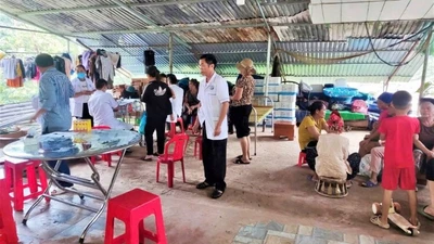 WHO hỗ trợ vật tư, hóa chất phòng chống dịch sau mưa lũ ở Nghệ An
