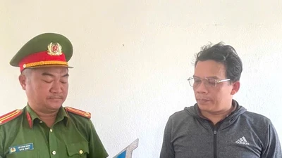 Bắt đối tượng hứa "chạy" giấy tờ đất để chiếm đoạt gần 1 tỷ đồng