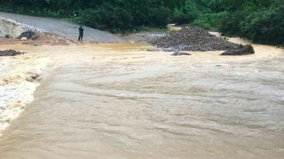 Hậu bão số 3, hàng trăm hộ dân xã miền núi Nghệ An bị cô lập sau mưa lớn