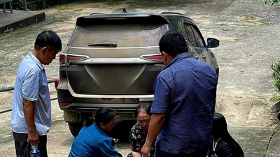 Xe ô tô khuất tầm nhìn tông bệnh nhi 2 tuổi tử vong ở trung tâm y tế