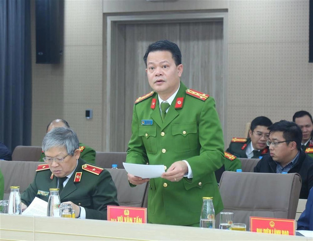 Đại tá Vũ Văn Tấn - Cục trưởng Cục Cảnh sát Quản lý hành chính về trật tự xã hội (Bộ Công an) Đại tá Vũ Văn Tấn - Cục trưởng Cục Cảnh sát Quản lý hành chính về trật tự xã hội (Bộ Công an)