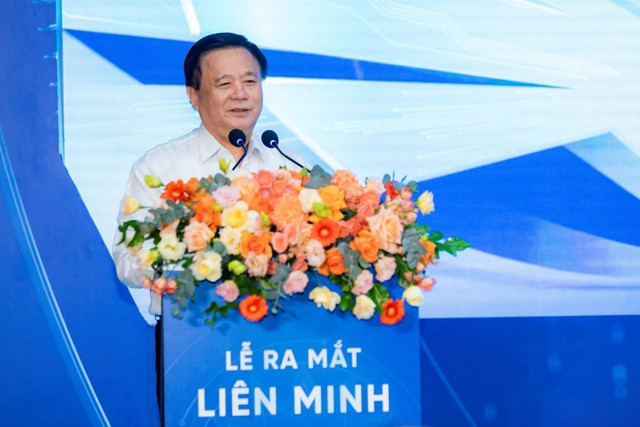 GS.TS Nguyễn Xuân Thắng, Ủy viên Bộ Chính trị, Giám đốc Học viện Chính trị quốc gia Hồ Chí Minh, Chủ tịch Hội đồng Lý luận Trung ương. gs.jpg